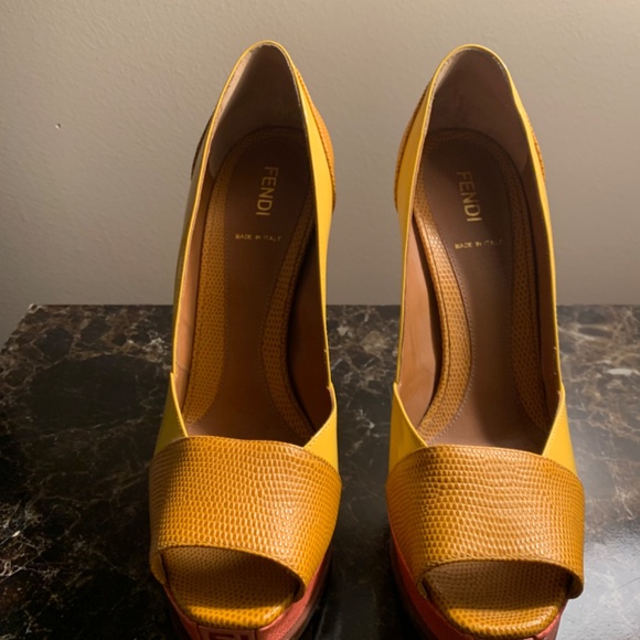 Fendi shoes - Picture 2 of 2